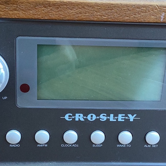 CROSLEY Vintage Radio iPod Dock Alarm Charging Station Model CR02-002A